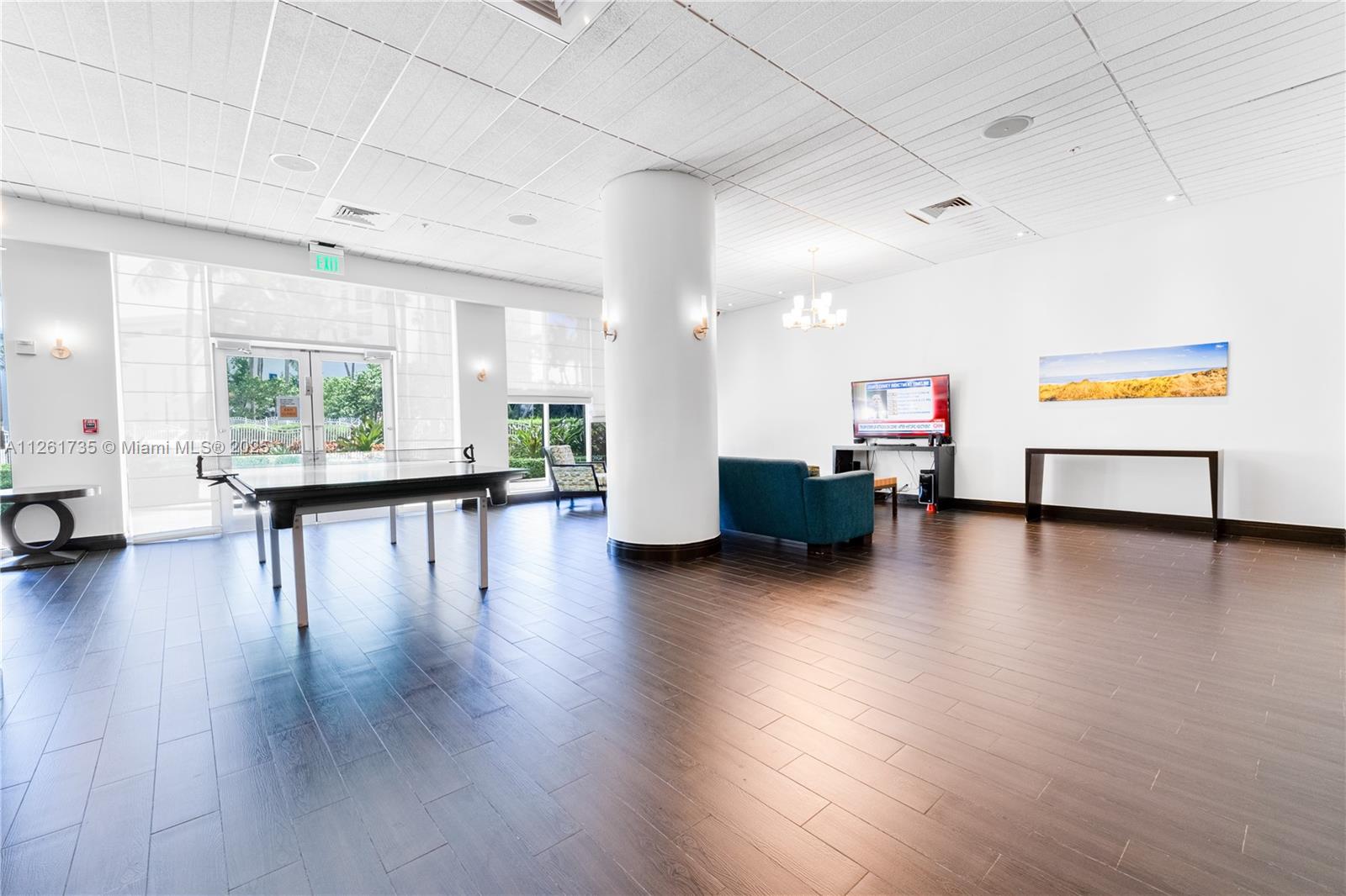 TIDES ON HOLLYWOOD BEACH - Residential