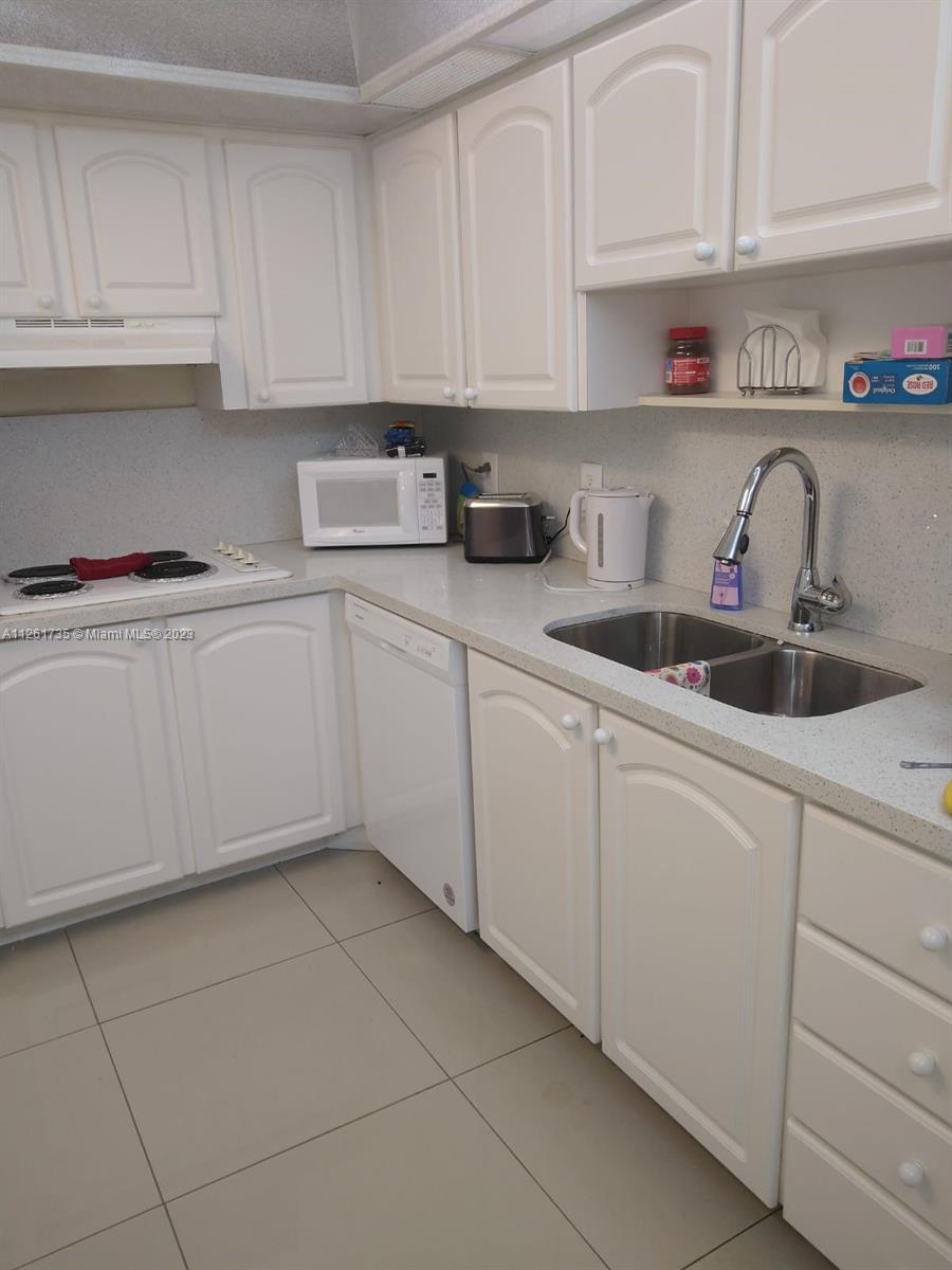 TIDES ON HOLLYWOOD BEACH - Residential