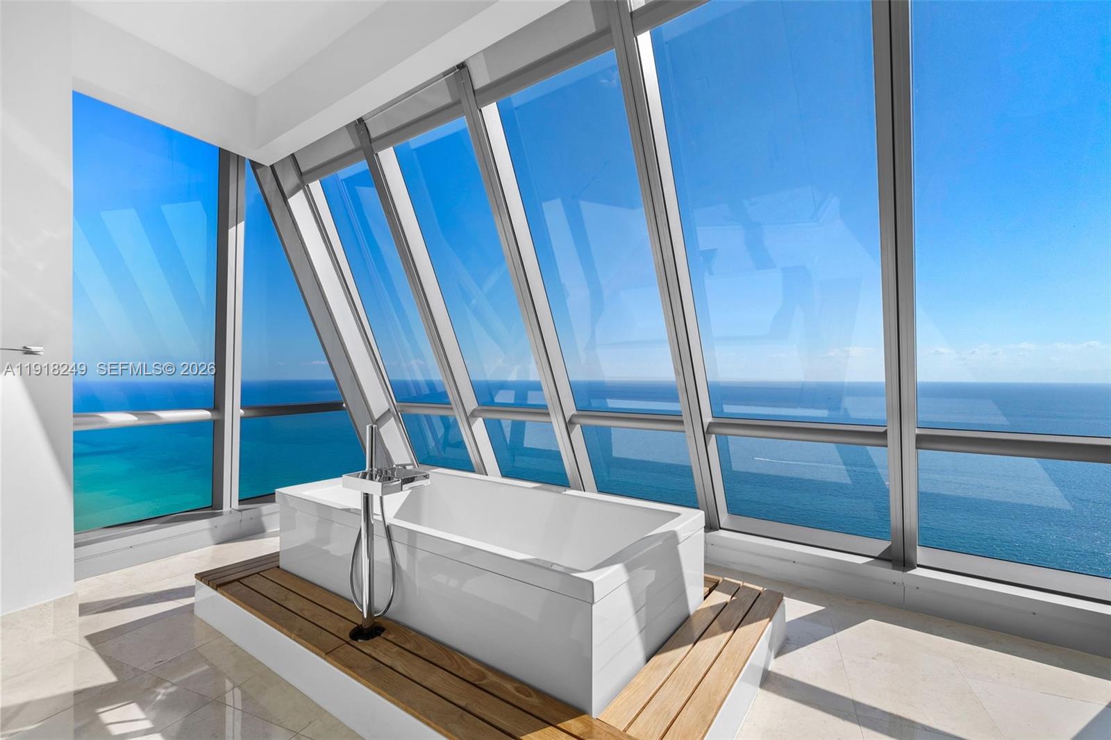 17121 Collins Ave 4806