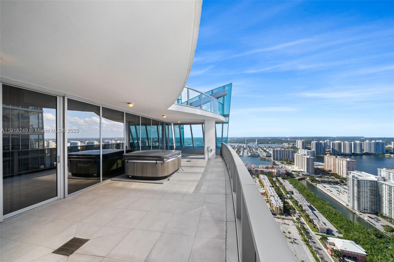 JADE OCEAN CONDO - Residential