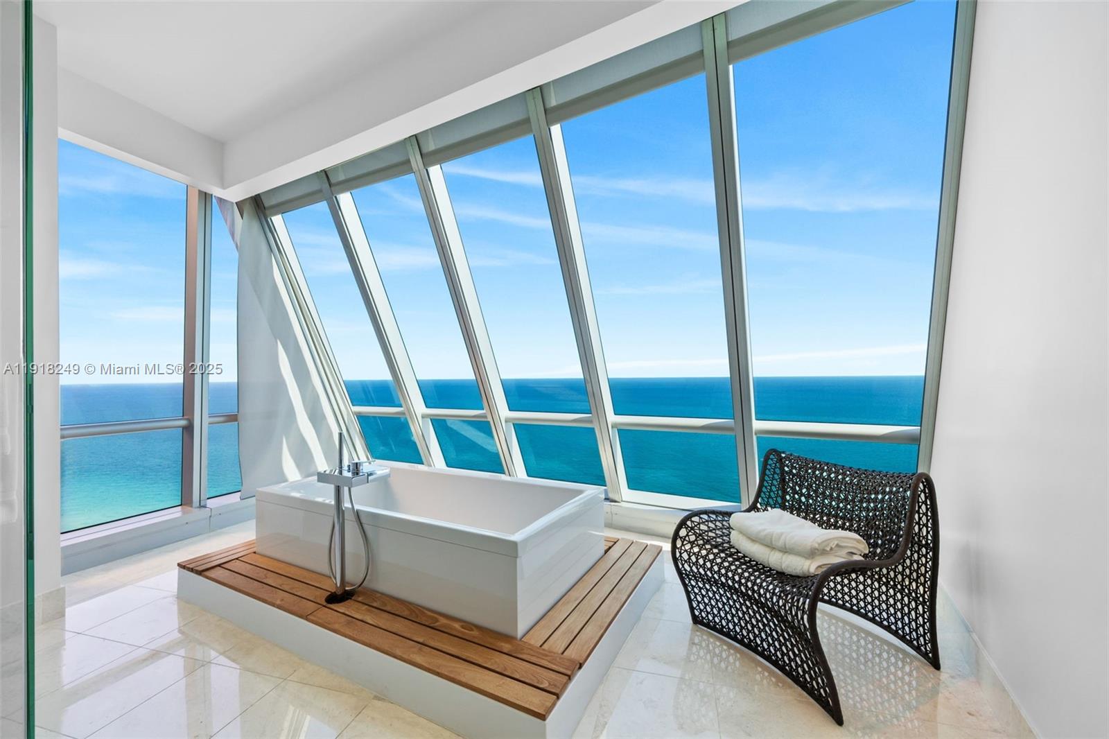JADE OCEAN CONDO - Residential