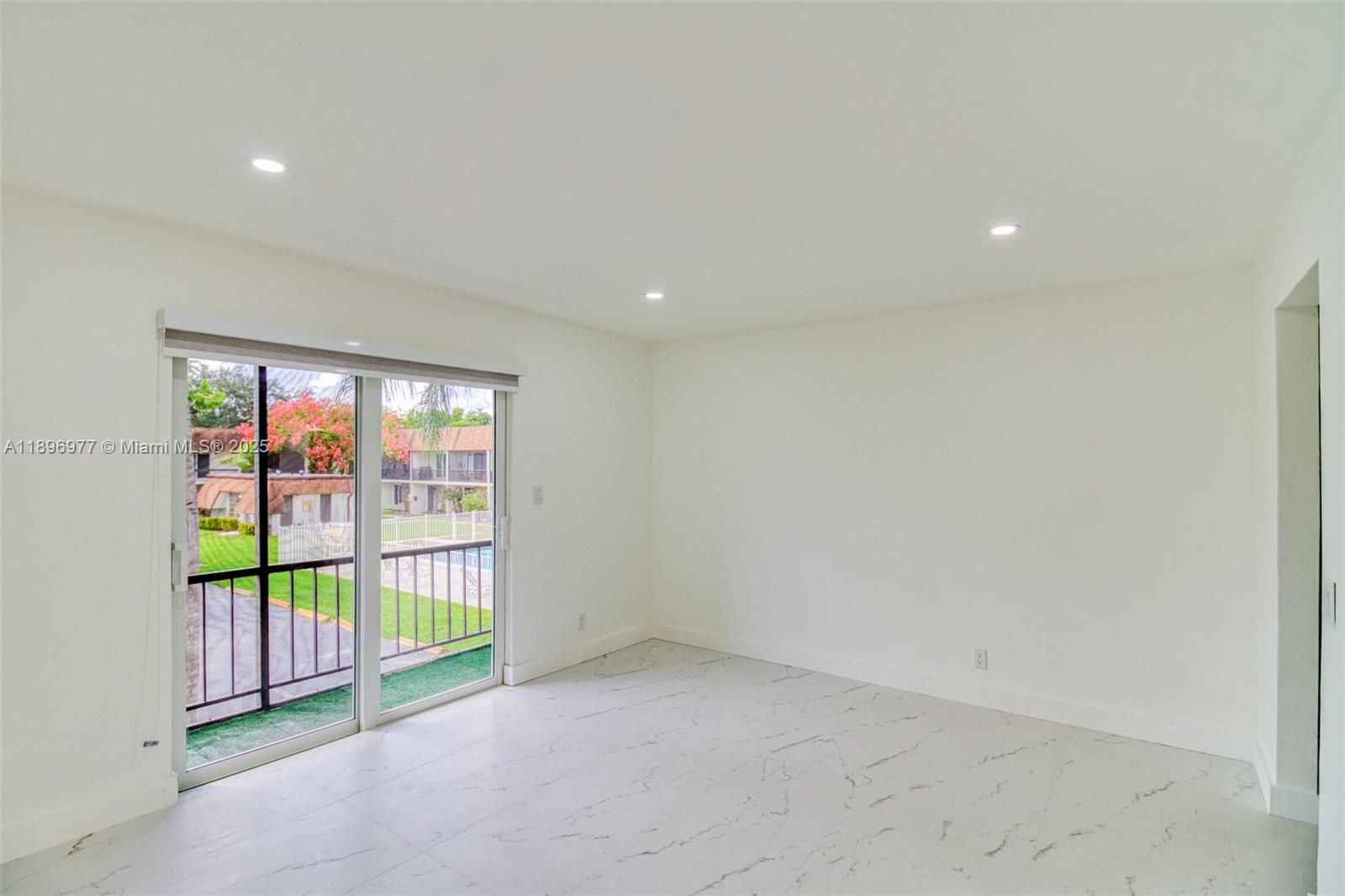 VILLAGE TOWNHOUSES NO TWO - Residential Lease