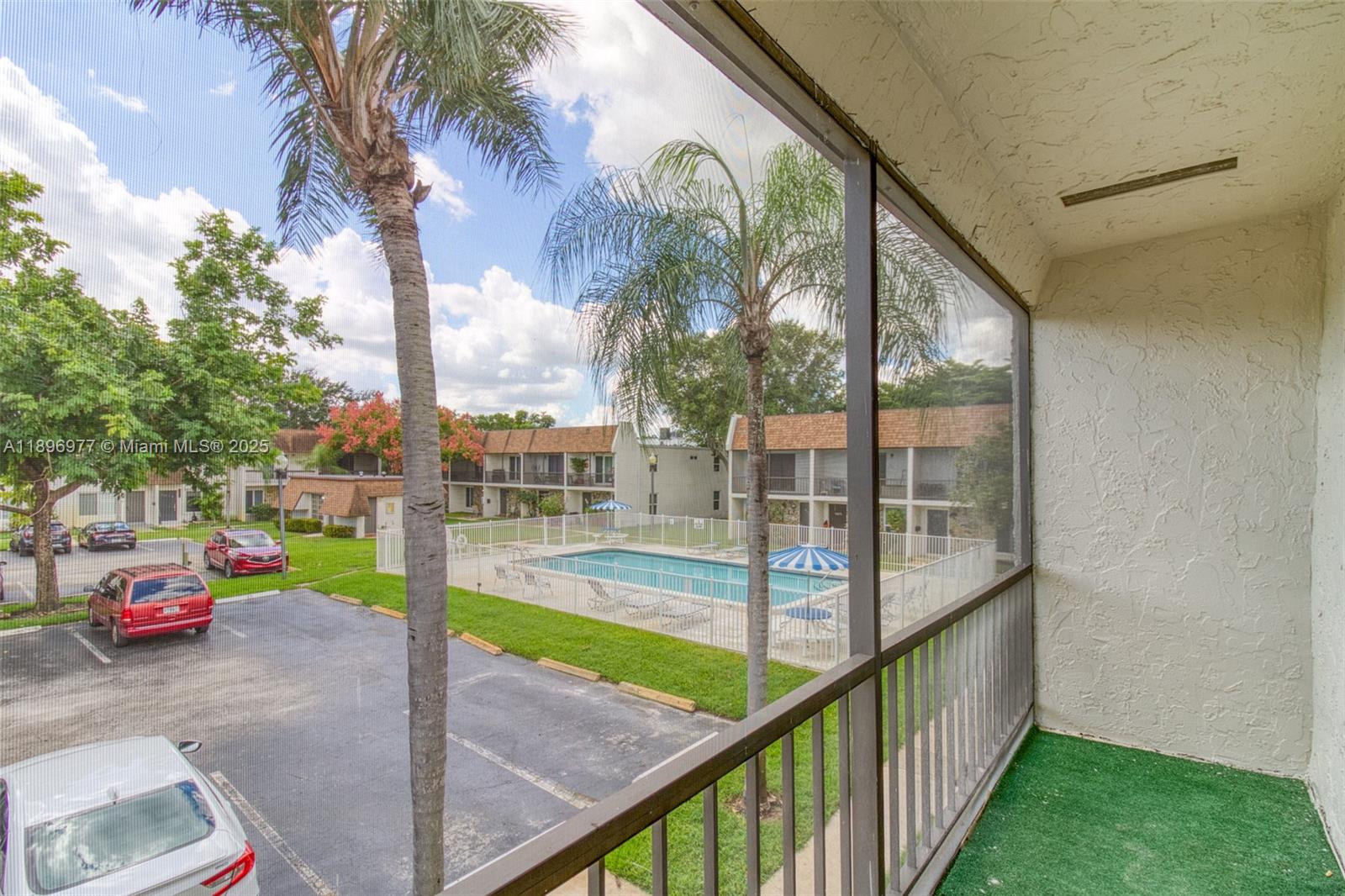 VILLAGE TOWNHOUSES NO TWO - Residential Lease