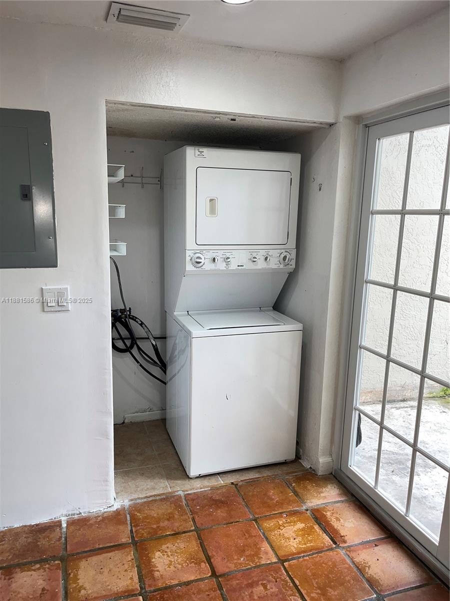 SADDLE-UP PLAT - Residential Lease