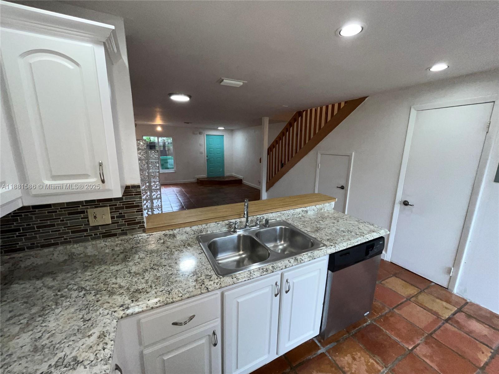 SADDLE-UP PLAT - Residential Lease