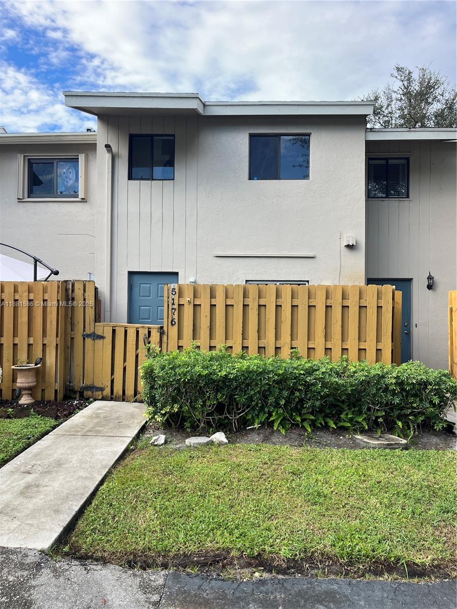 SADDLE-UP PLAT - Residential Lease