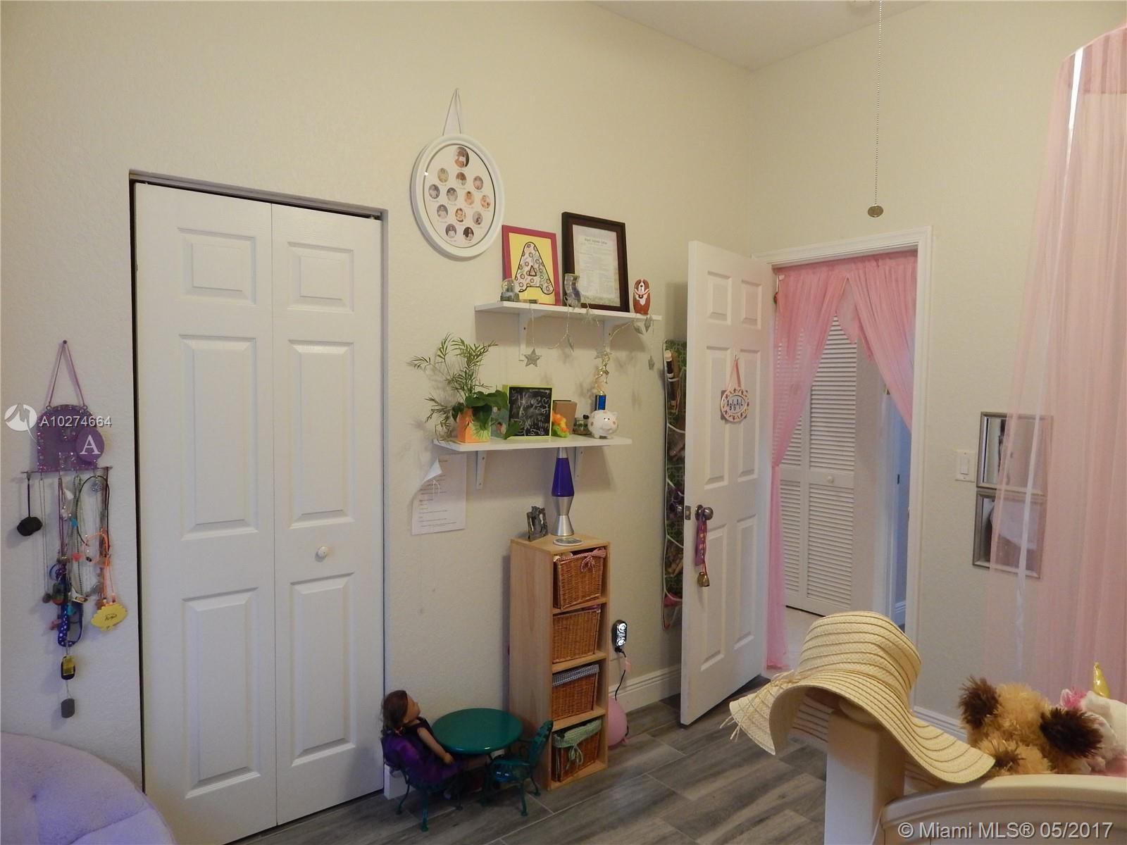 SECTOR 2-PARCELS 12 13 14 - Residential Lease