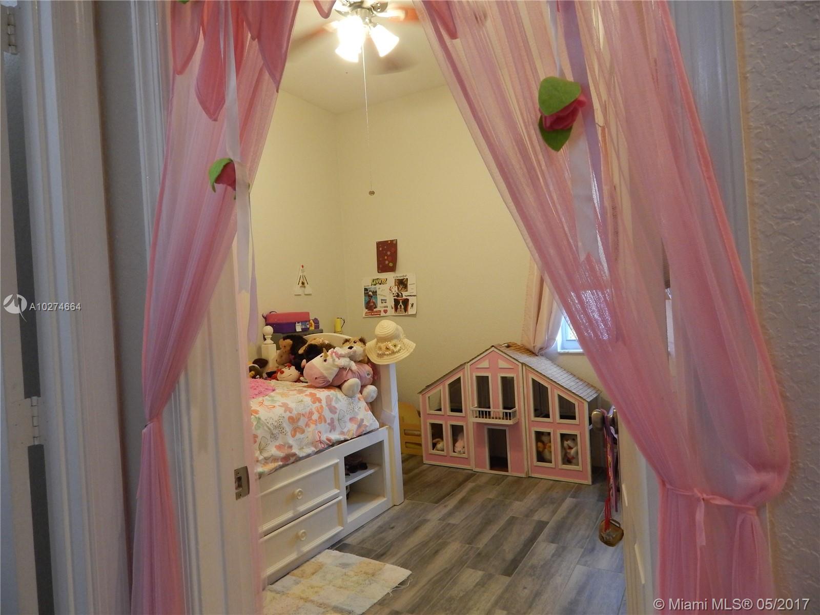 SECTOR 2-PARCELS 12 13 14 - Residential Lease