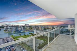 Huge ¤1,459 Penthouse updated corner apartment, breathtaking intracoastal views and some ocean view from an oversized wrap-around balcony of a highly desirable oceanfront building. Open kitchen, large living room with panoramic views! All new appliances. Full-service building features 24-hour security, free self-park, free valet parking, heated pool, gym, game room with billiards, air hockey and ping-pong. Conveniently located close to airports, fine dining, exquisite shopping malls, and Gulfstream Village