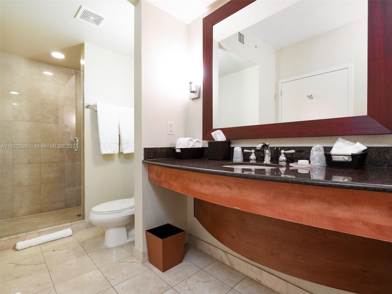 TRUMP INTERNATIONAL SONES - Residential