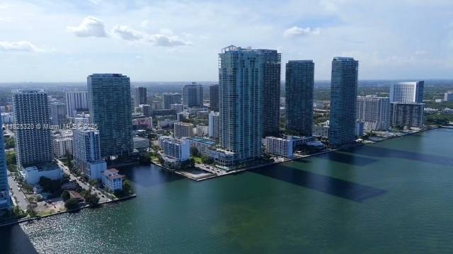 Beautiful views from this spacious 3 bedroom 2.5 bath unit in the best line at Icon Bay in Edgewater. Tons of natural light in this open-concept living with large windows that frame stunning bay views; sunrise to sunset views. Icon Bay is in the heart of Miami right on the bay, brand new Whole Foods 1 block away, Wynwood, Midtown, Brickell and Miami Beach all within minutes.
Relax by the water's edge in the luxurious bayfront pool, offering a peaceful retreat with unobstructed views of the water and Miami skyline. Fully equipped fitness center with incredible bay views to keep you inspired during every workout. Media/Business Center: Perfect for work or play a dedicated space for meetings or leisure.
unbeatable waterfront living.