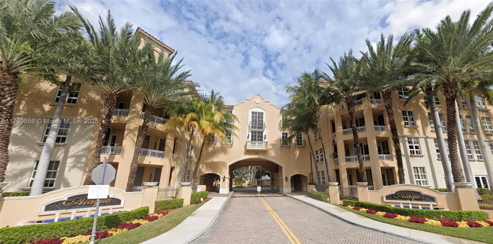 Photo 1 of 3001 Ne 185th St 616, Aventura, Florida, $550,000, Web #: 11759856