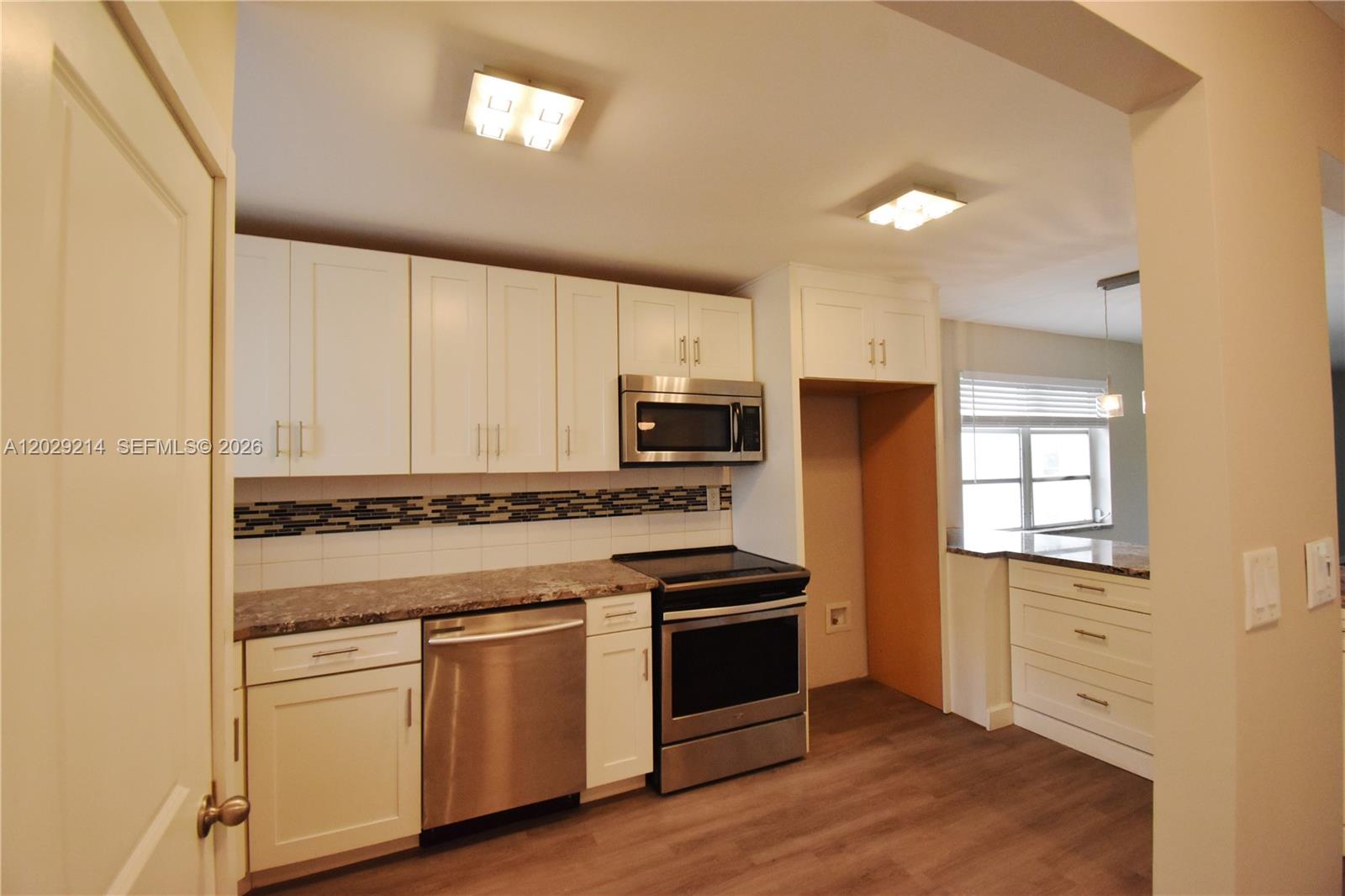 6080 NW 44th St 201