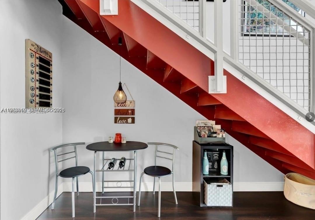 VIZCAYNE NORTH CONDO - Residential