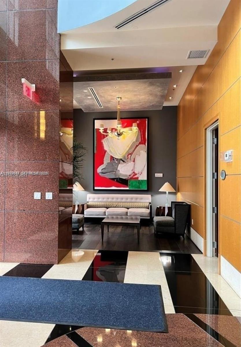 VIZCAYNE NORTH CONDO - Residential