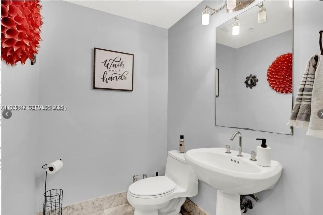 VIZCAYNE NORTH CONDO - Residential