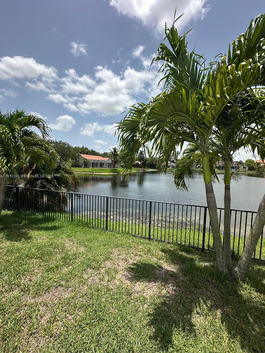 LANDINGS - Residential Lease