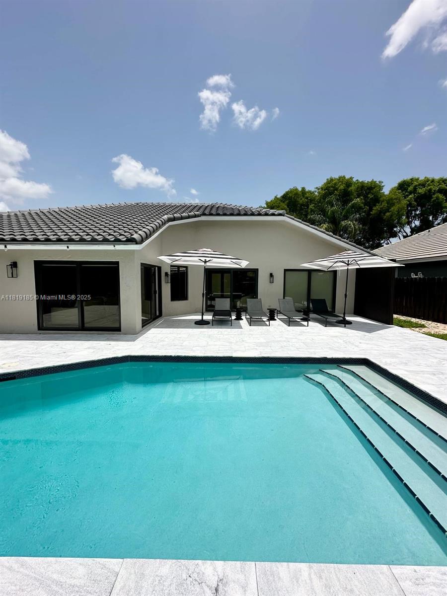 LANDINGS - Residential Lease