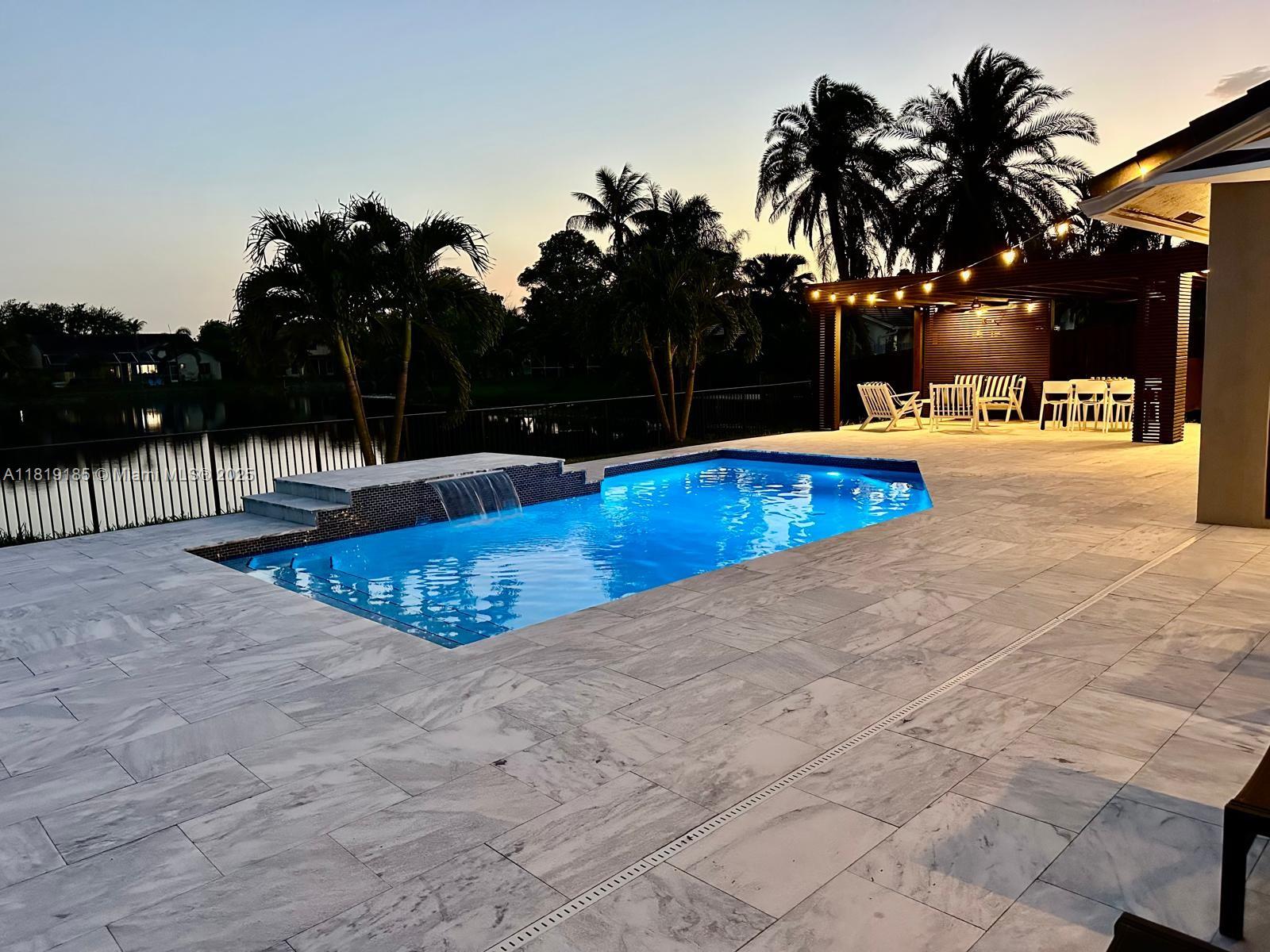 LANDINGS - Residential Lease