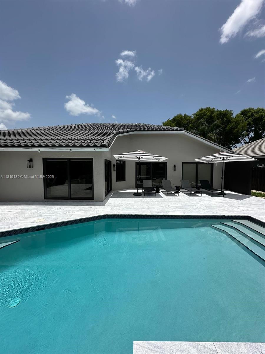 LANDINGS - Residential Lease
