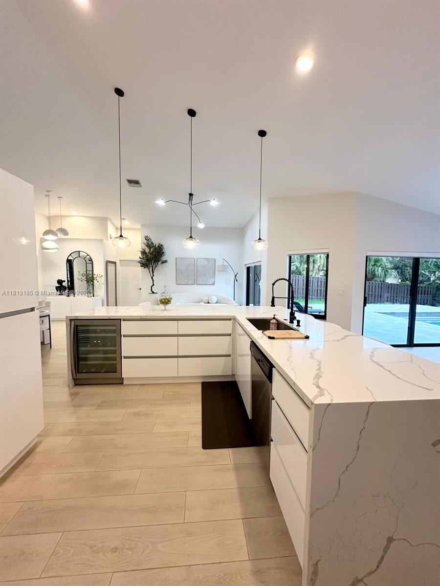 LANDINGS - Residential Lease