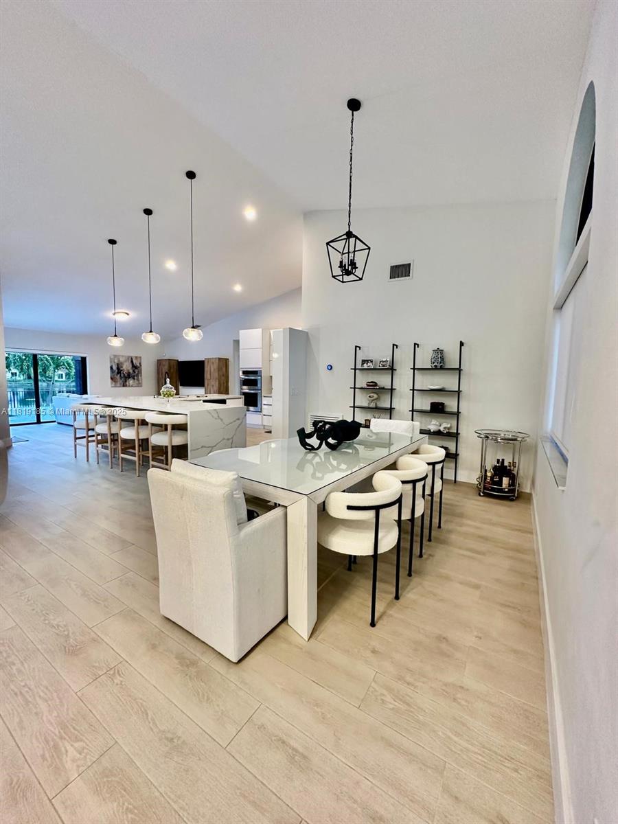 LANDINGS - Residential Lease