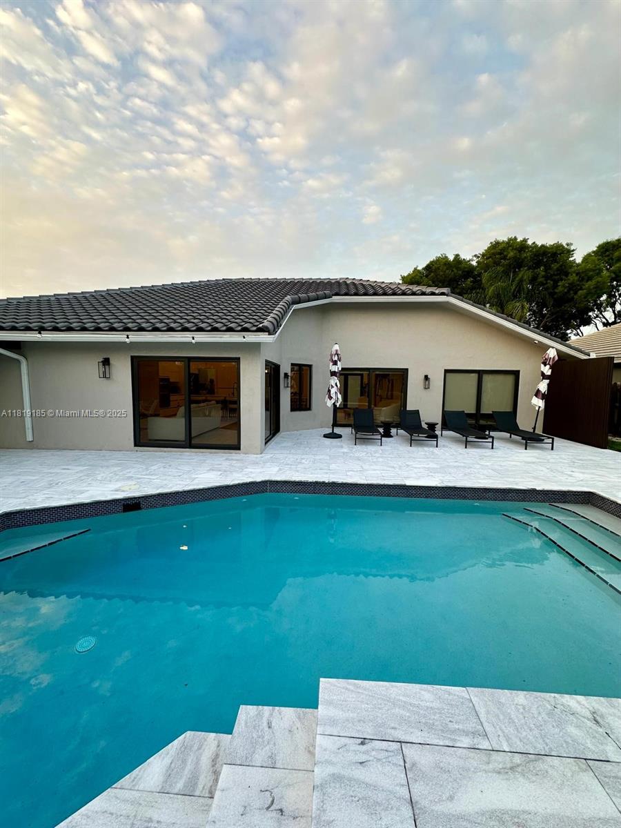LANDINGS - Residential Lease