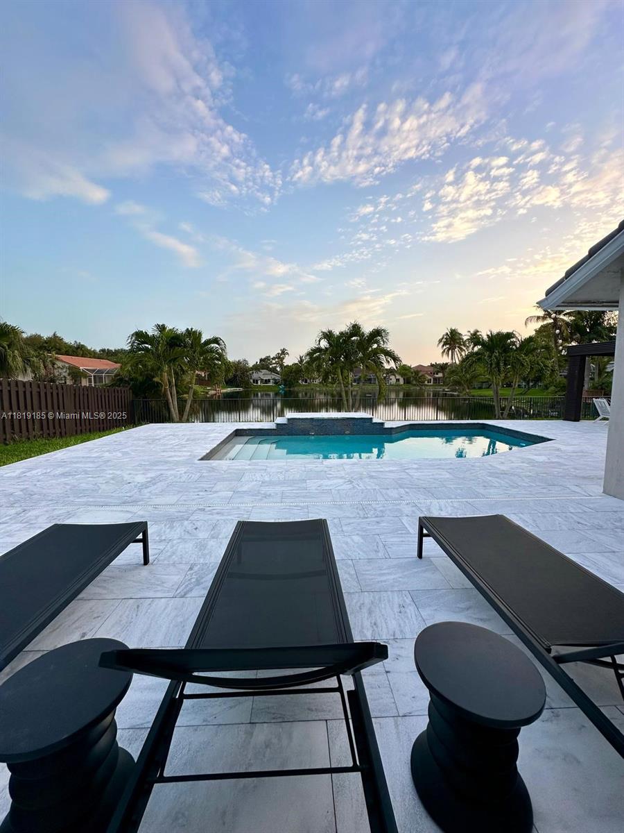 LANDINGS - Residential Lease