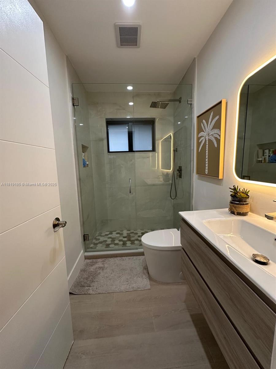 LANDINGS - Residential Lease