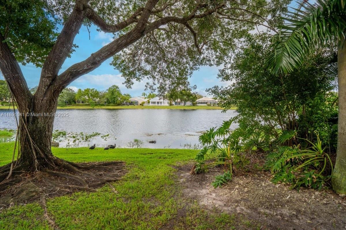 HOLLYWOOD LAKES COUNTRY C - Residential