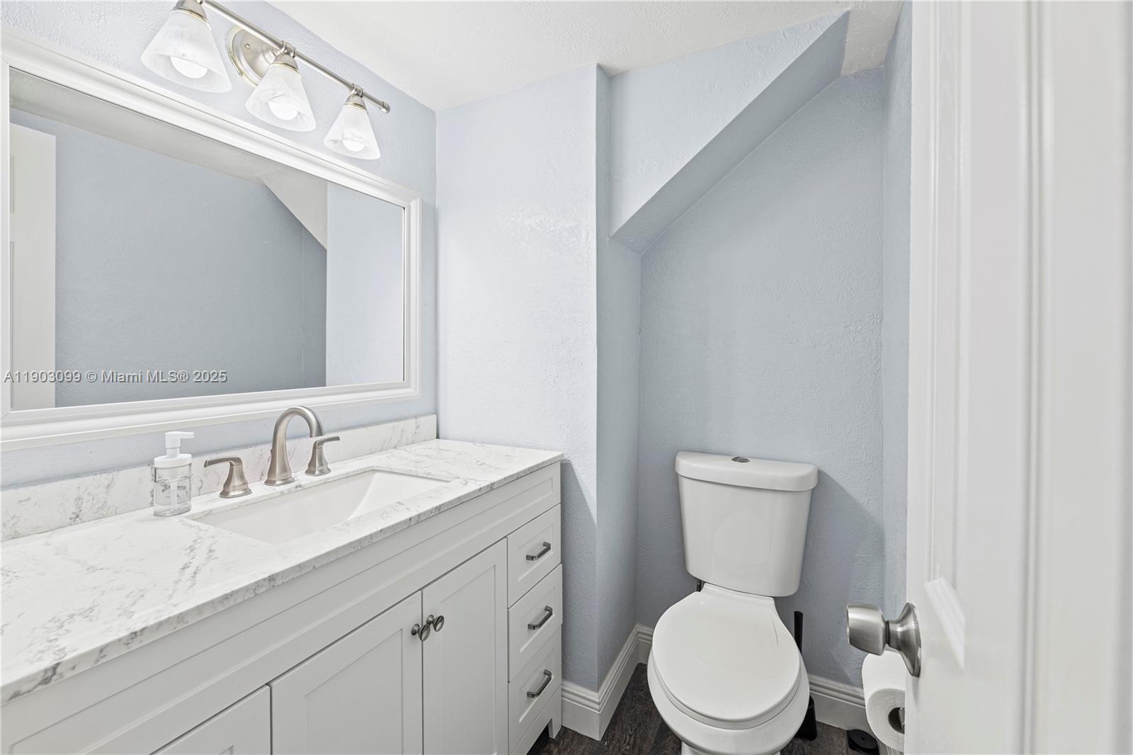 VALENCIA VILLAGE CONDO PH - Residential