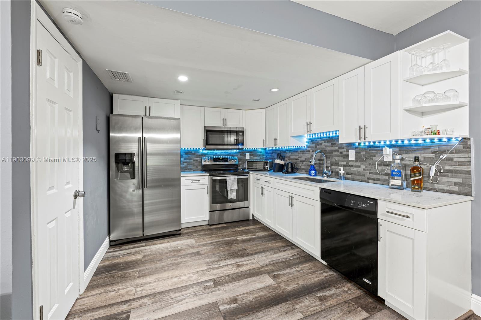 VALENCIA VILLAGE CONDO PH - Residential