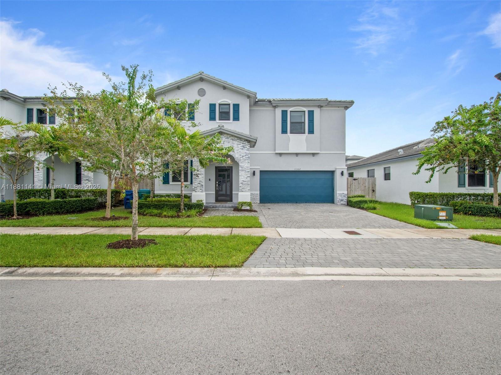 PINE ISLE - Residential