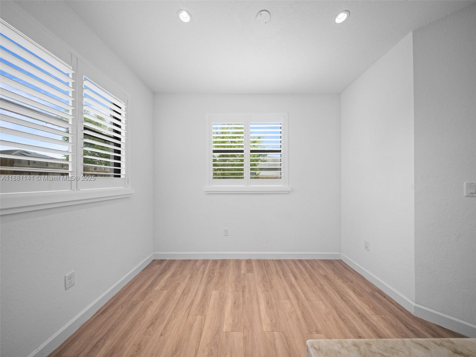 PINE ISLE - Residential