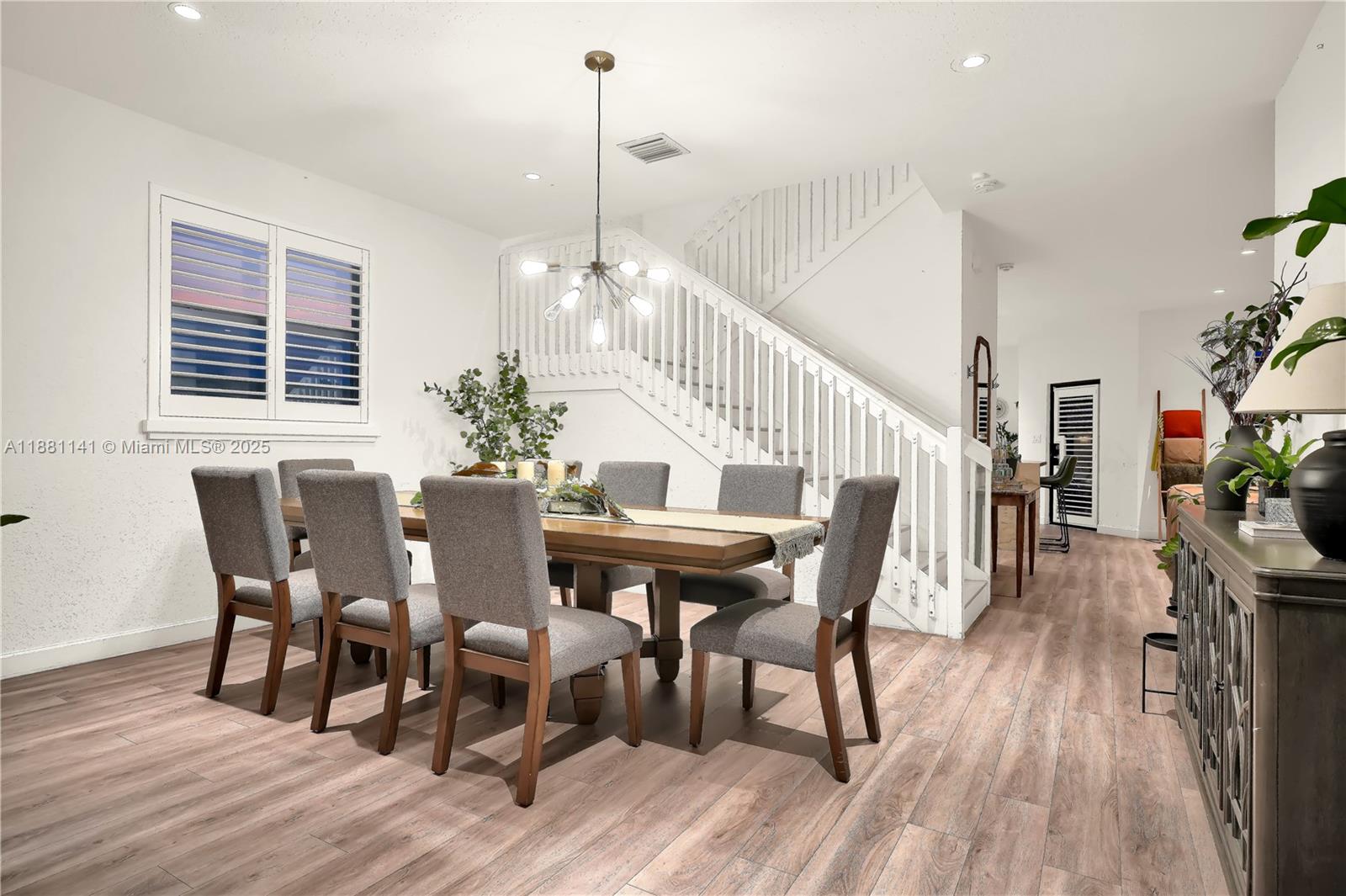 PINE ISLE - Residential