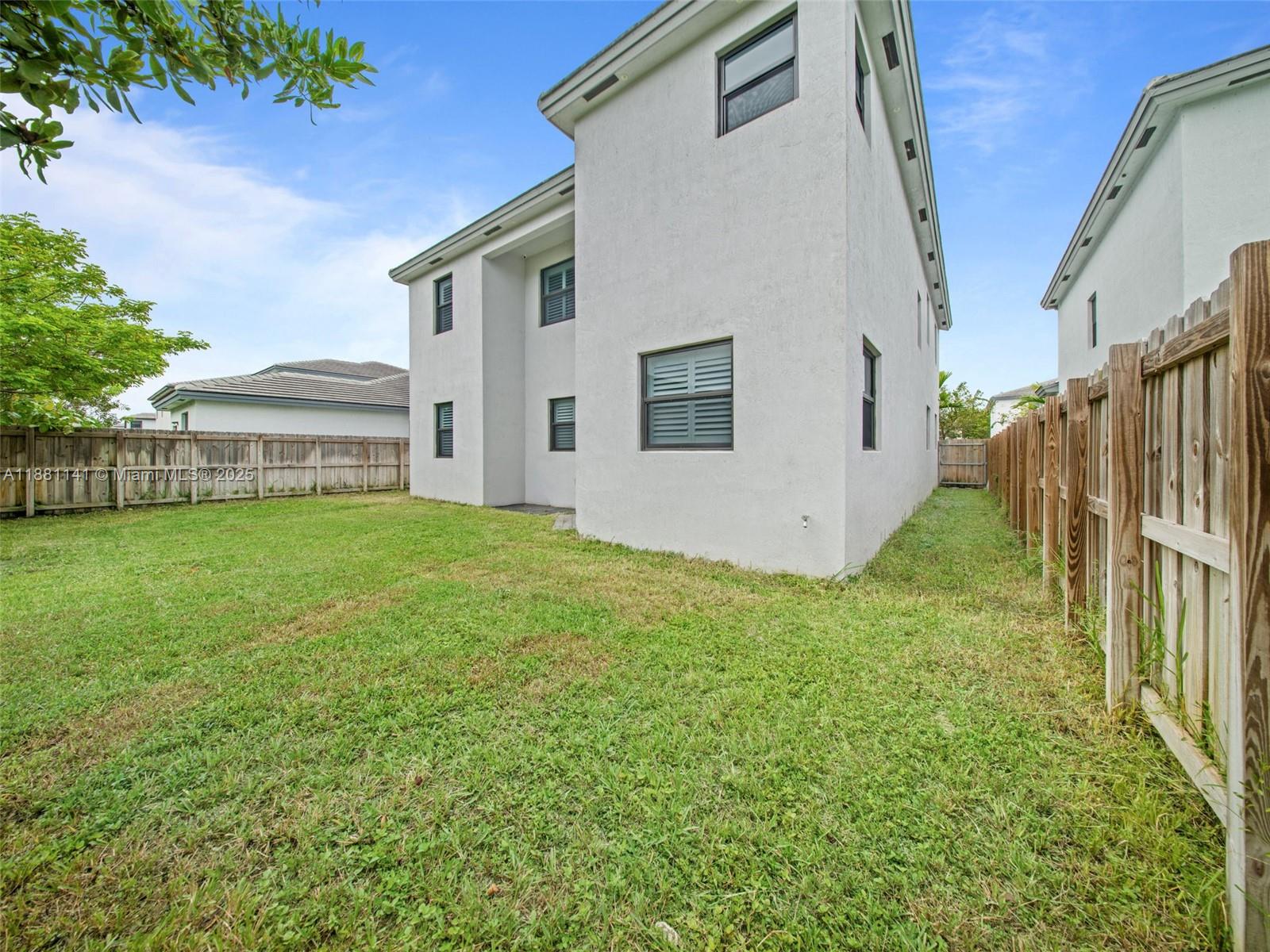 PINE ISLE - Residential