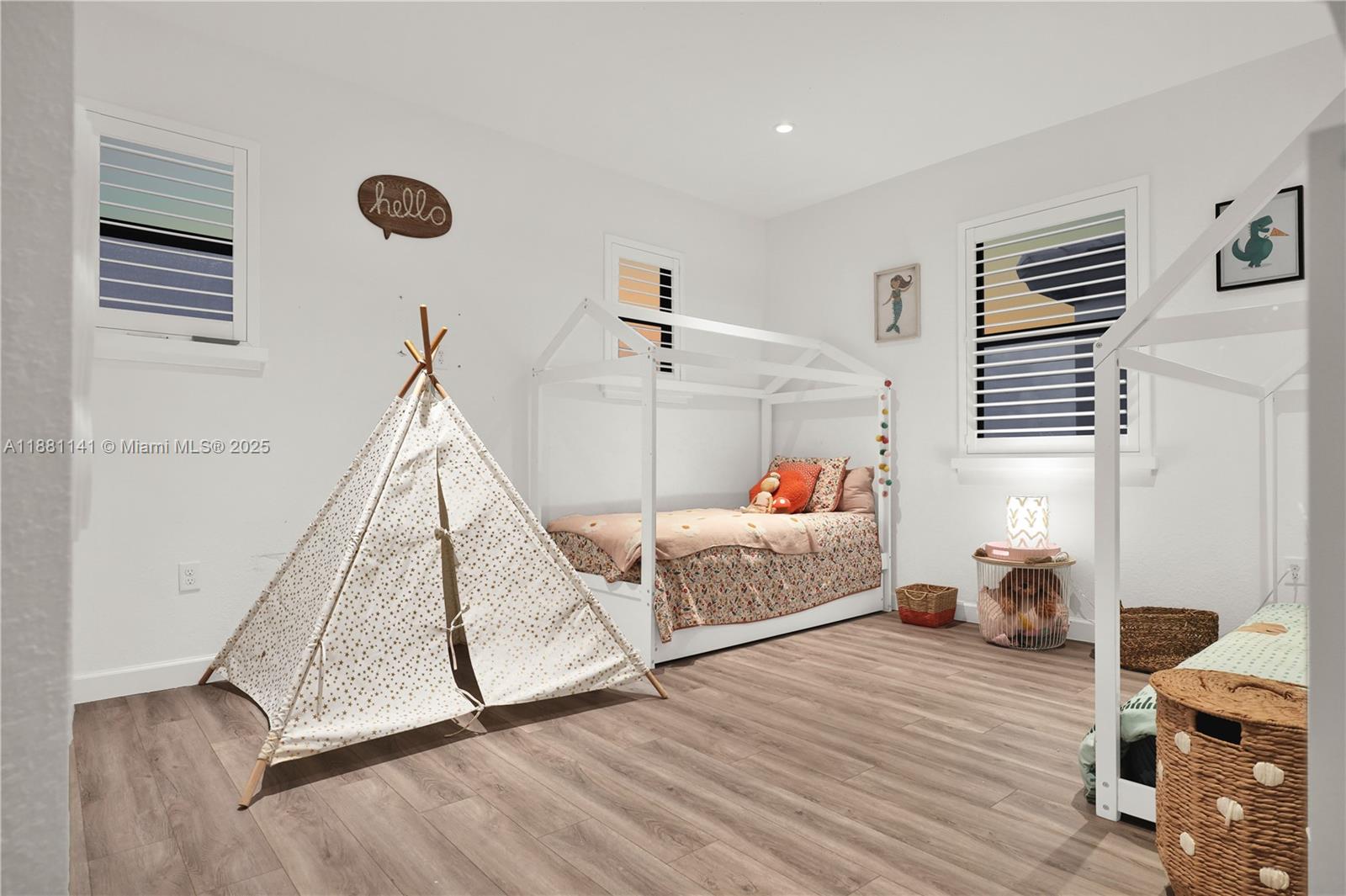 PINE ISLE - Residential