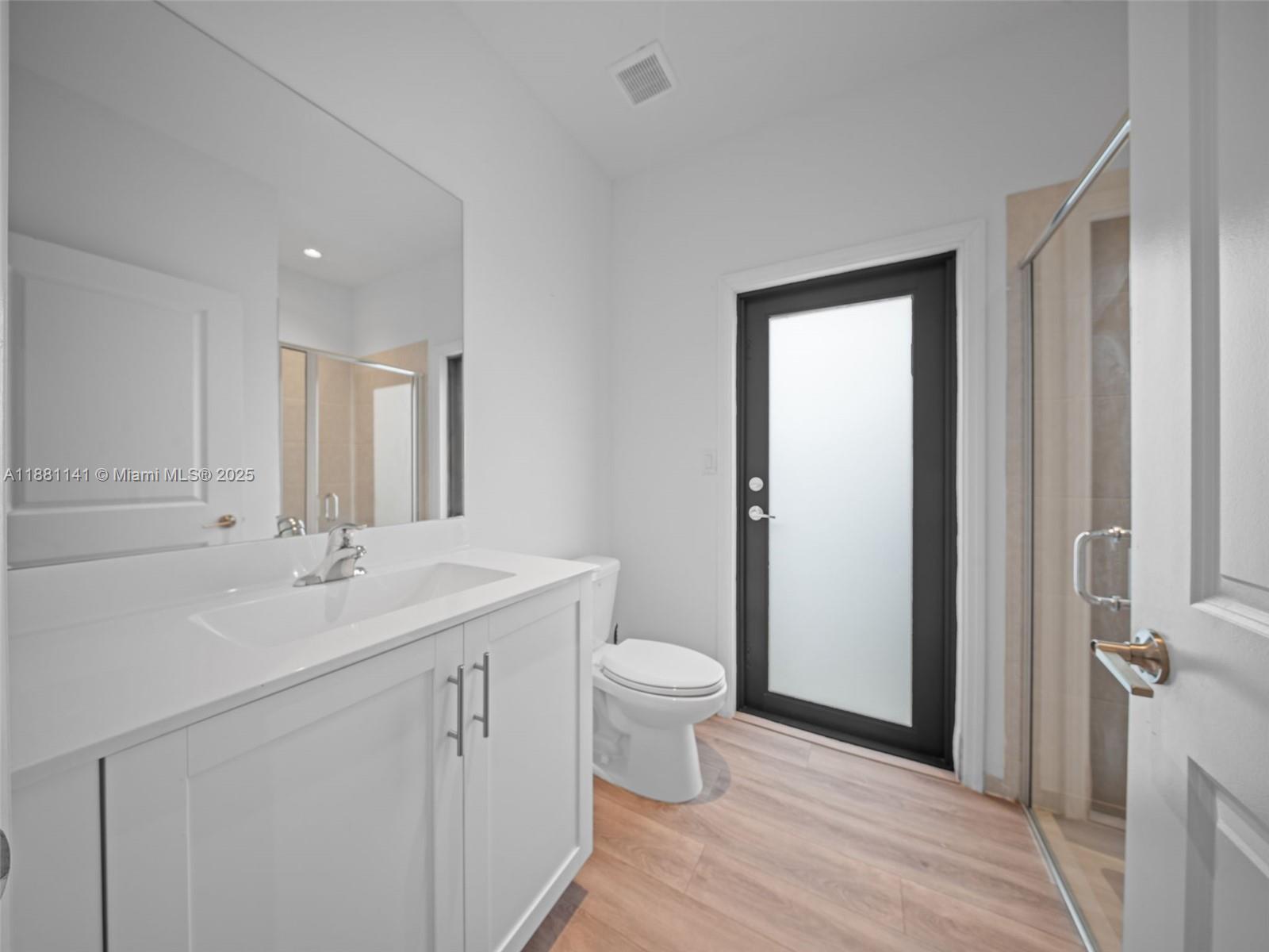 PINE ISLE - Residential