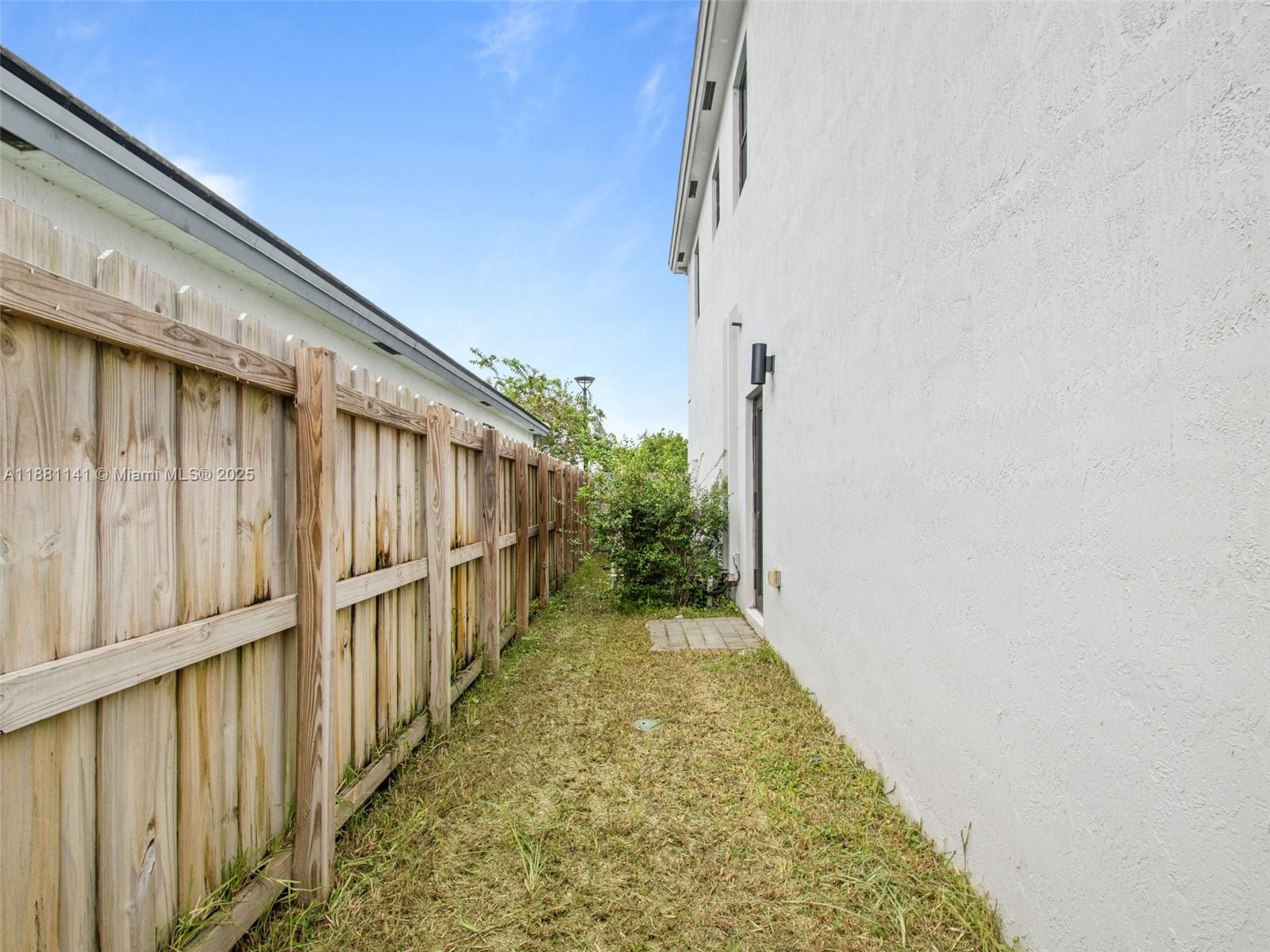 PINE ISLE - Residential