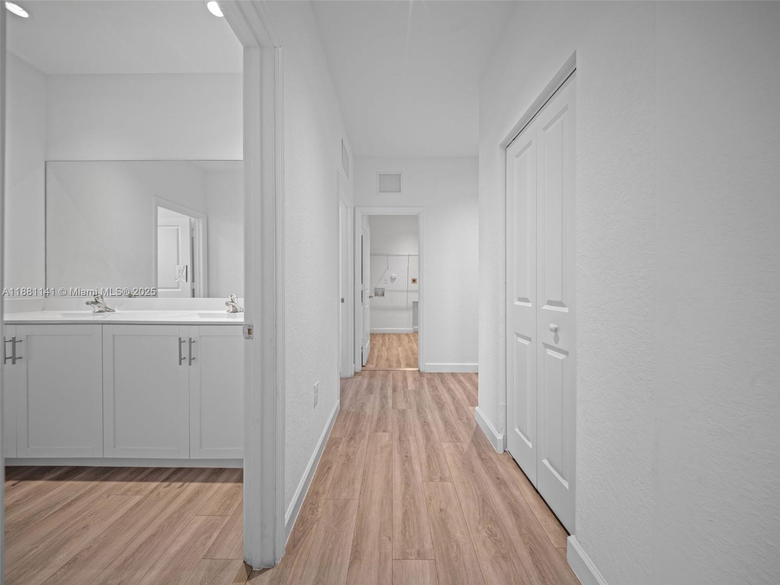 PINE ISLE - Residential