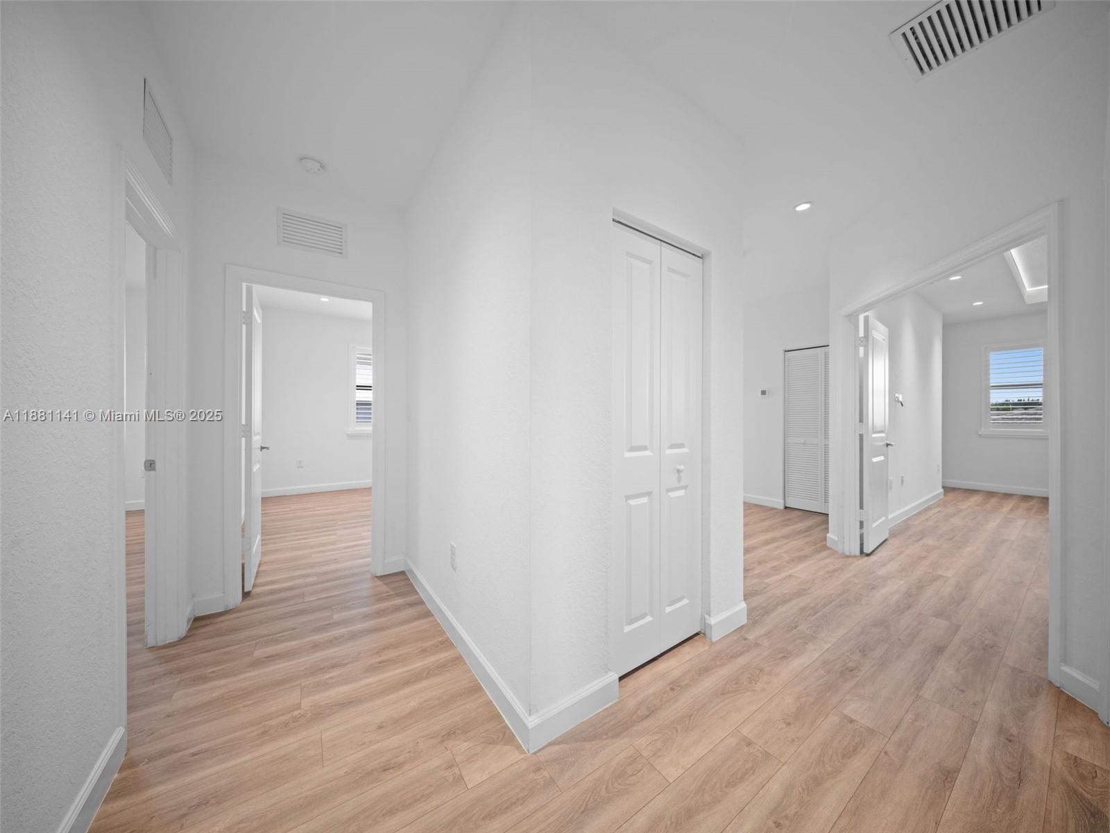 PINE ISLE - Residential