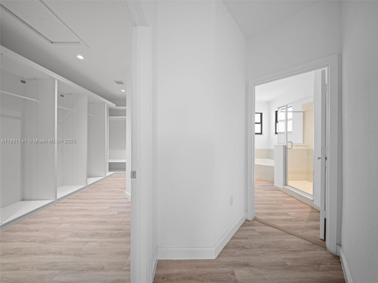 PINE ISLE - Residential