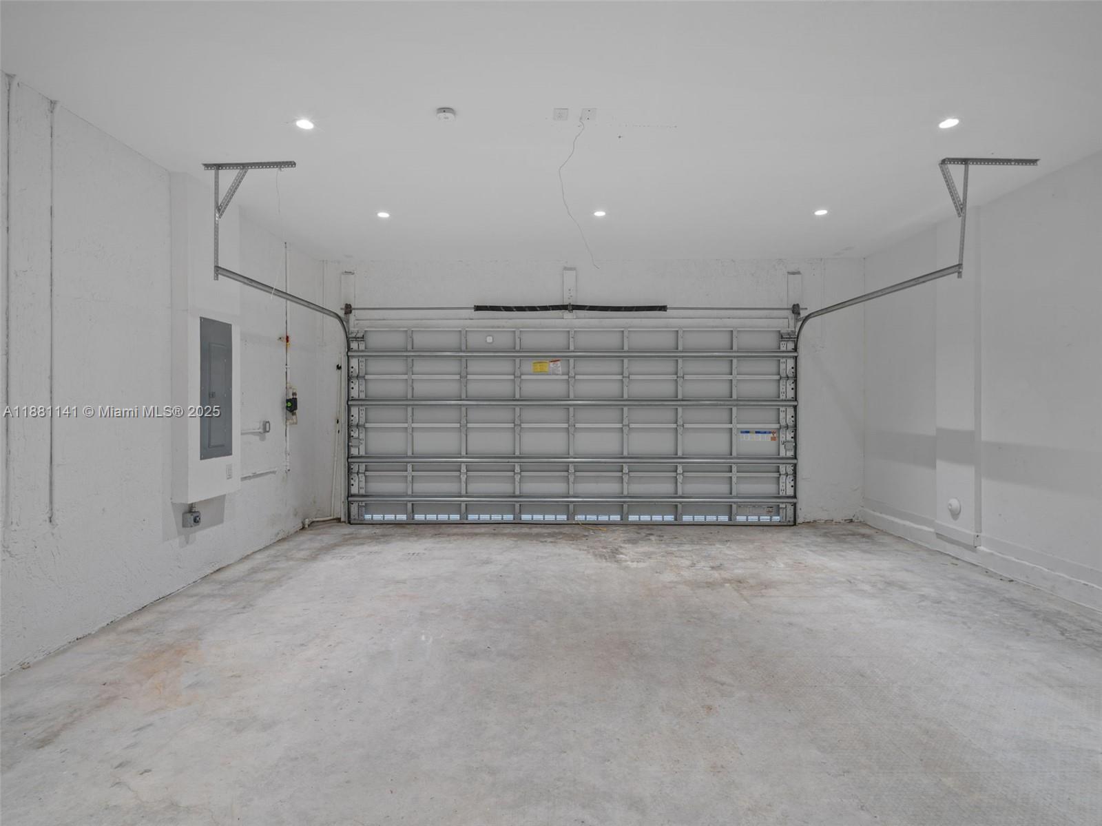 PINE ISLE - Residential