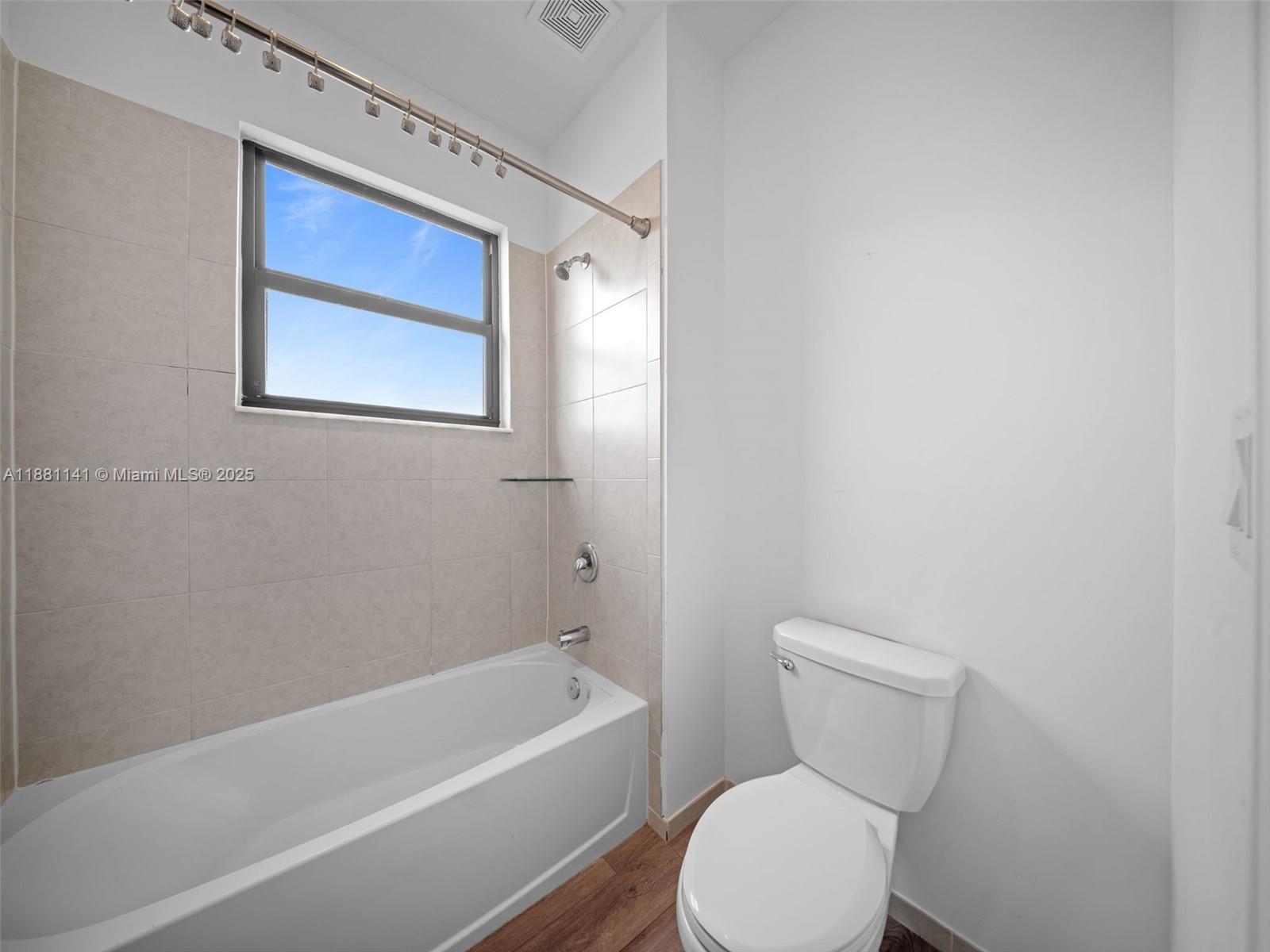 PINE ISLE - Residential