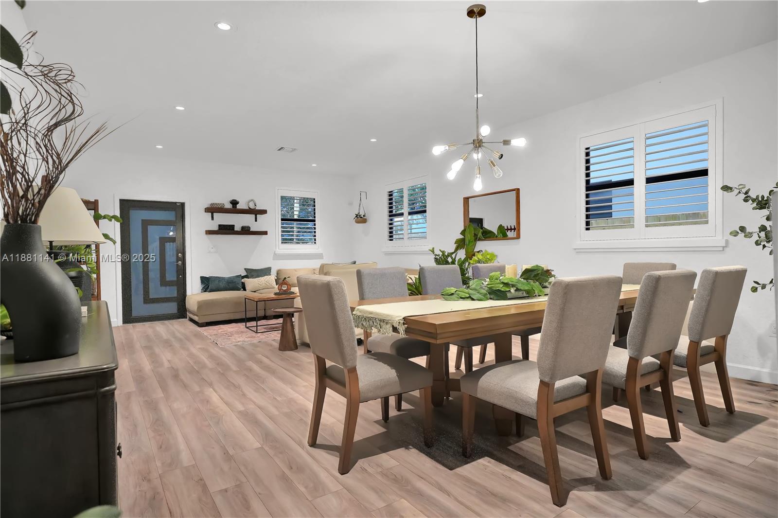 PINE ISLE - Residential