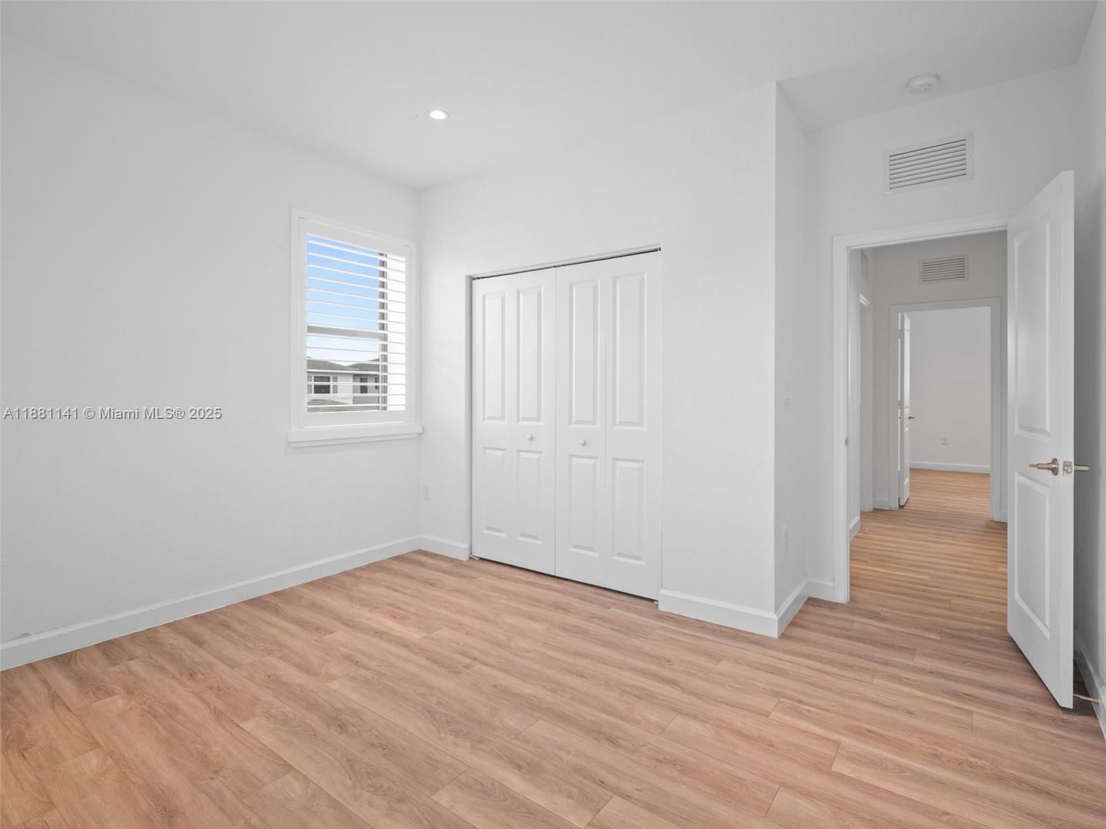 PINE ISLE - Residential