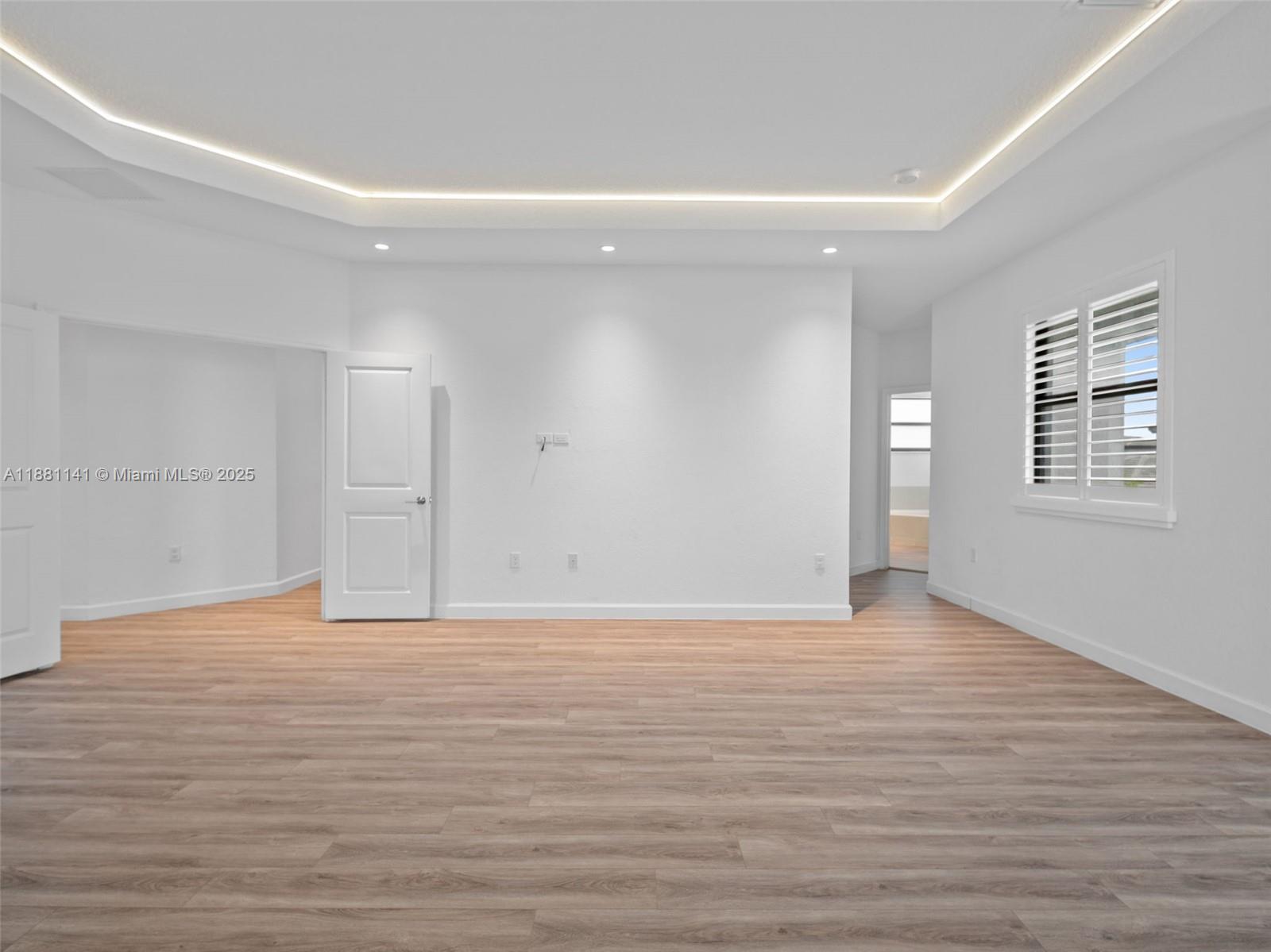 PINE ISLE - Residential