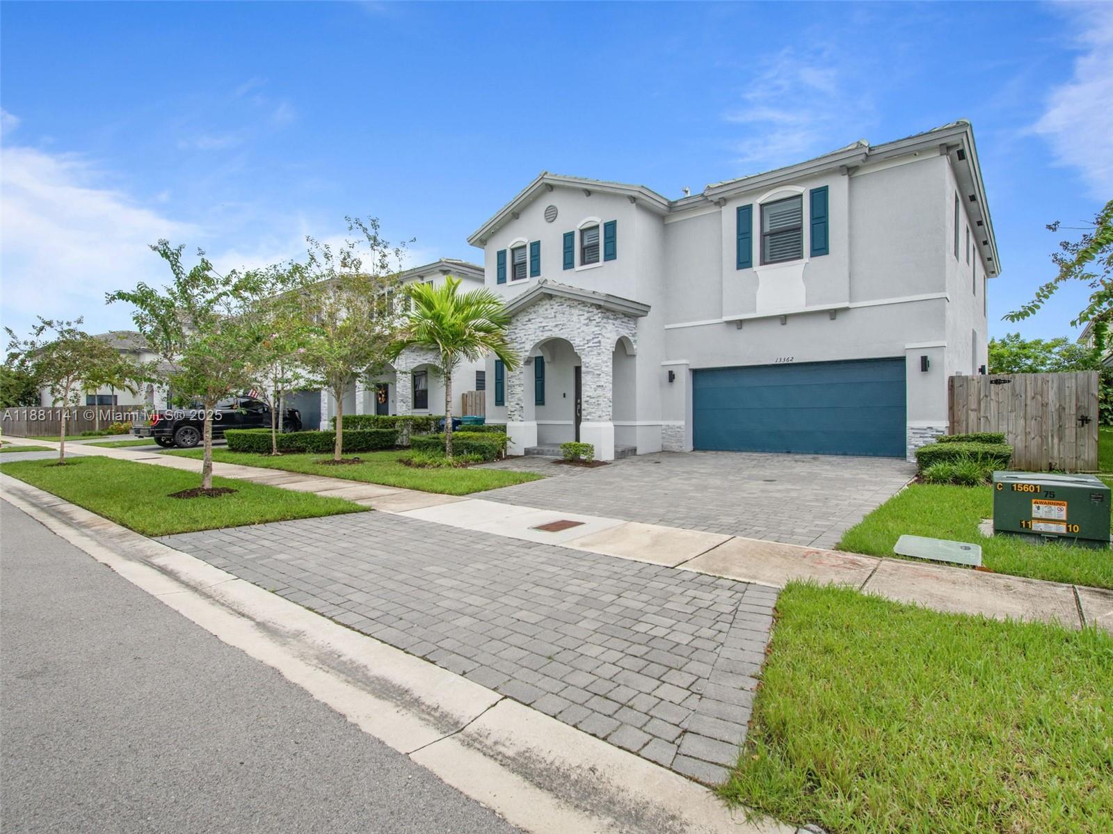 PINE ISLE - Residential