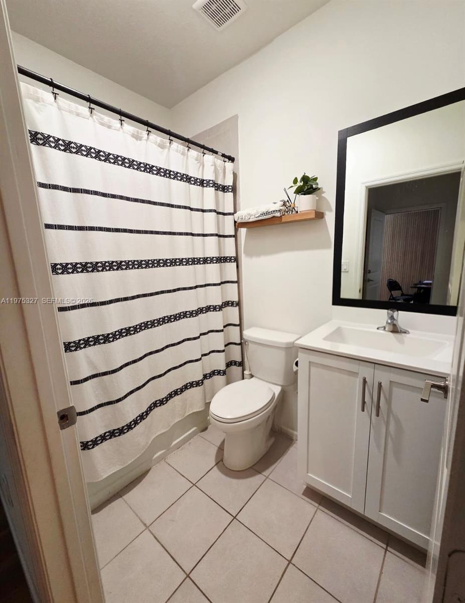 ESTATES AT SILVER PALM - Residential