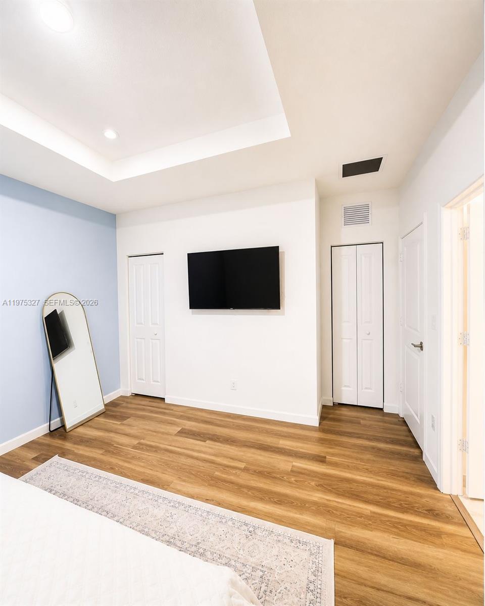 ESTATES AT SILVER PALM - Residential